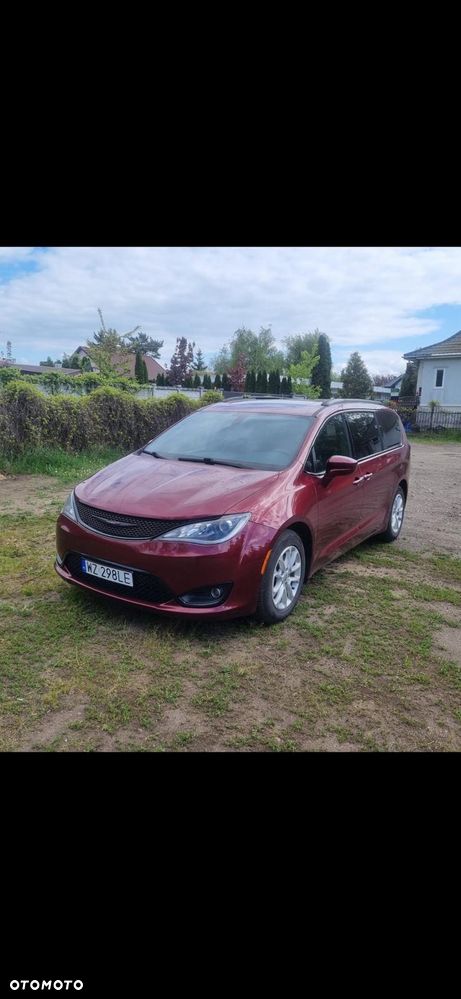 Chrysler Pacifica - 1