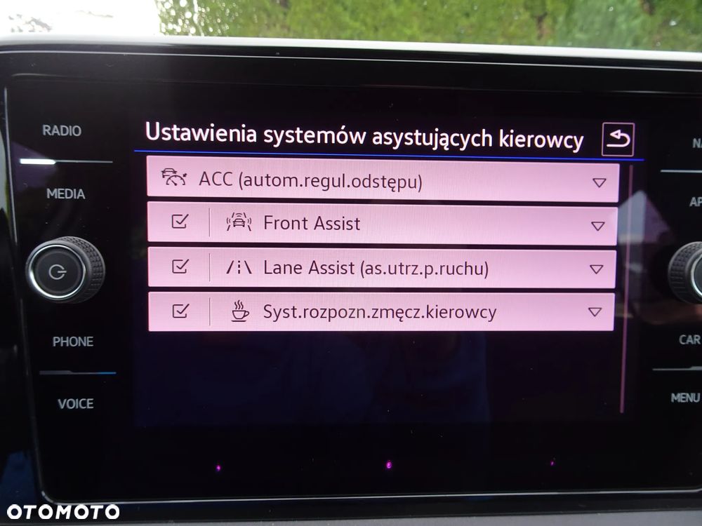Volkswagen T-Roc 1.5 TSI Life - 30