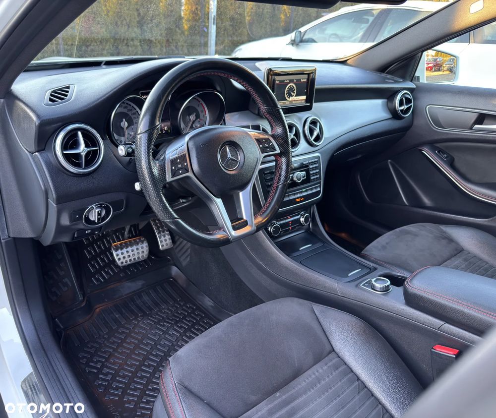 Mercedes-Benz GLA 200 (CDI) d 4Matic 7G-DCT AMG Line - 13