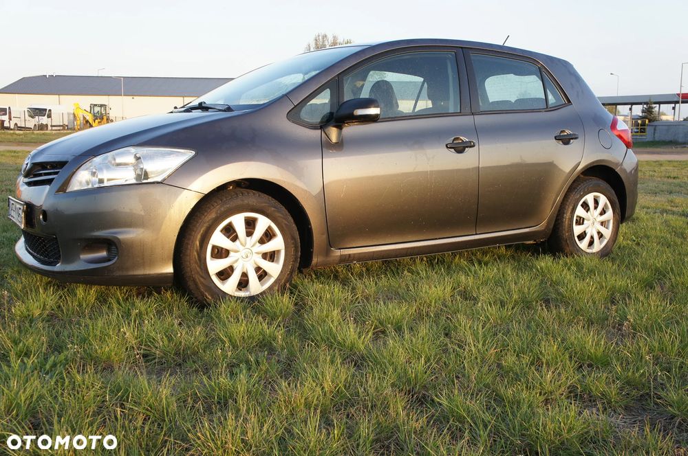 Toyota Auris 1.4 D-4D 2010 - 3