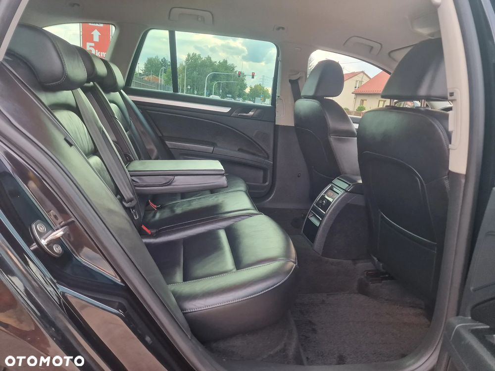 Skoda Superb 2.0 TDI Elegance - 17