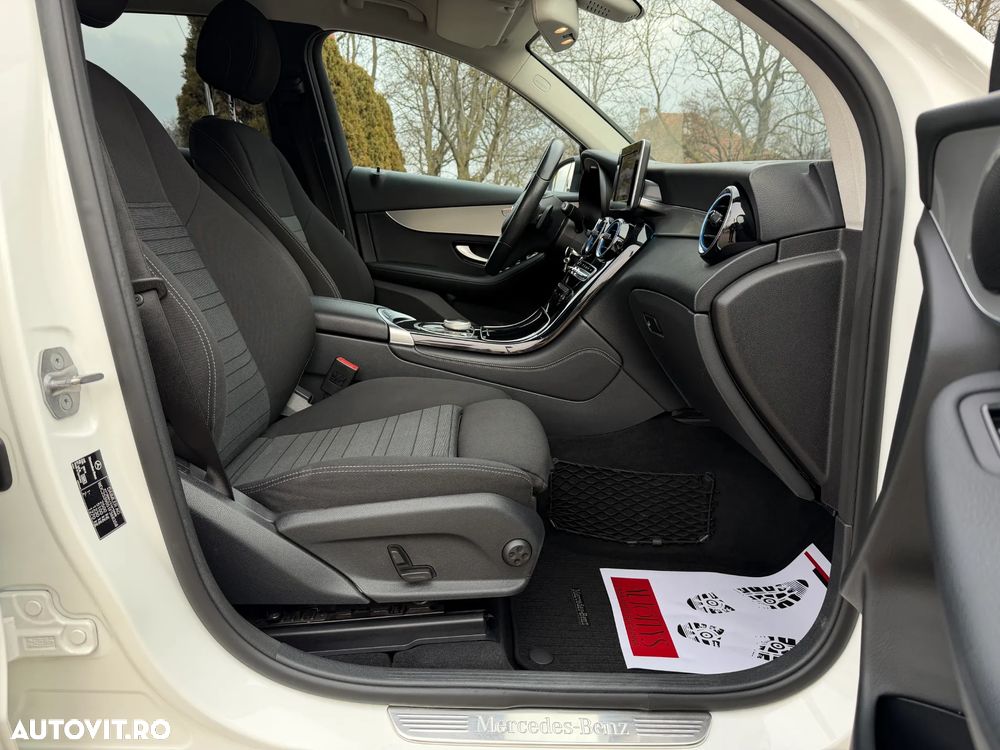 Mercedes-Benz GLC 220 d 4MATIC 9G-TRONIC - 24