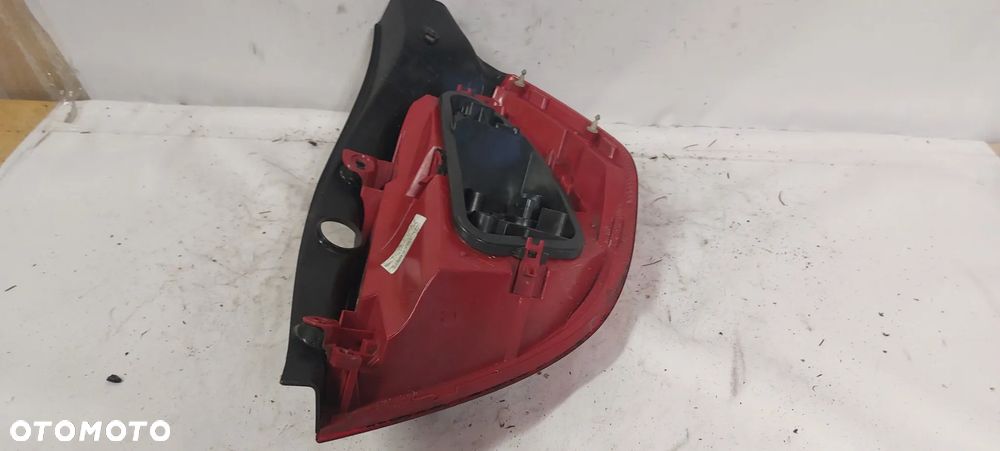 .  TYL TYLNA LAMPA LEWA RENAULT CLIO 3 HB - 6