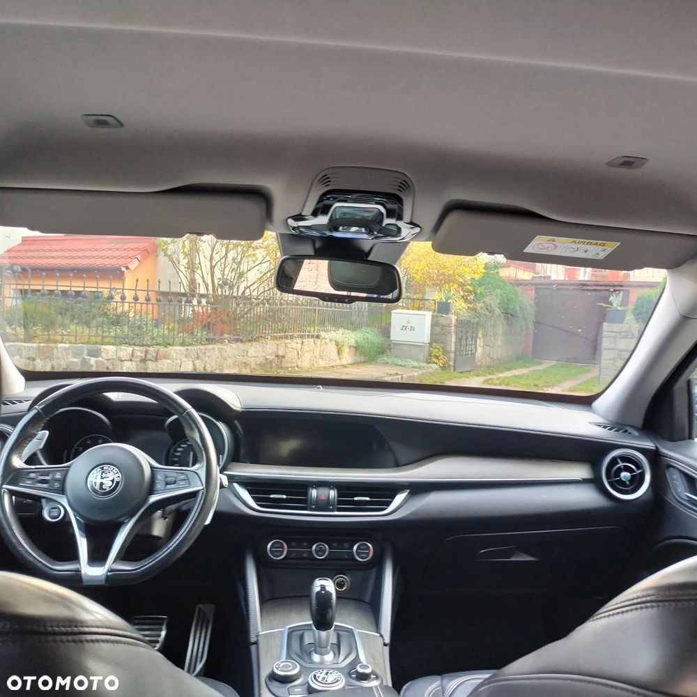 Alfa Romeo Stelvio - 7