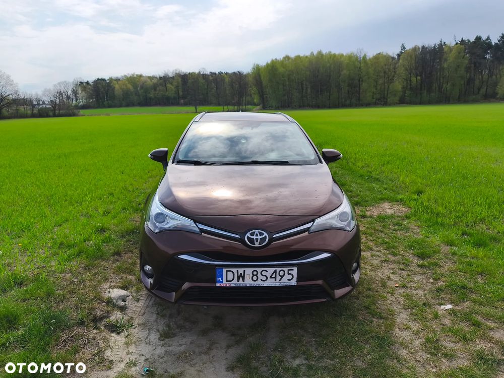 Toyota Avensis 2.0 D-4D Premium - 4