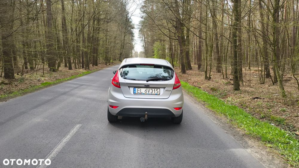 Ford Fiesta 1.25 Ambiente EU5 - 4