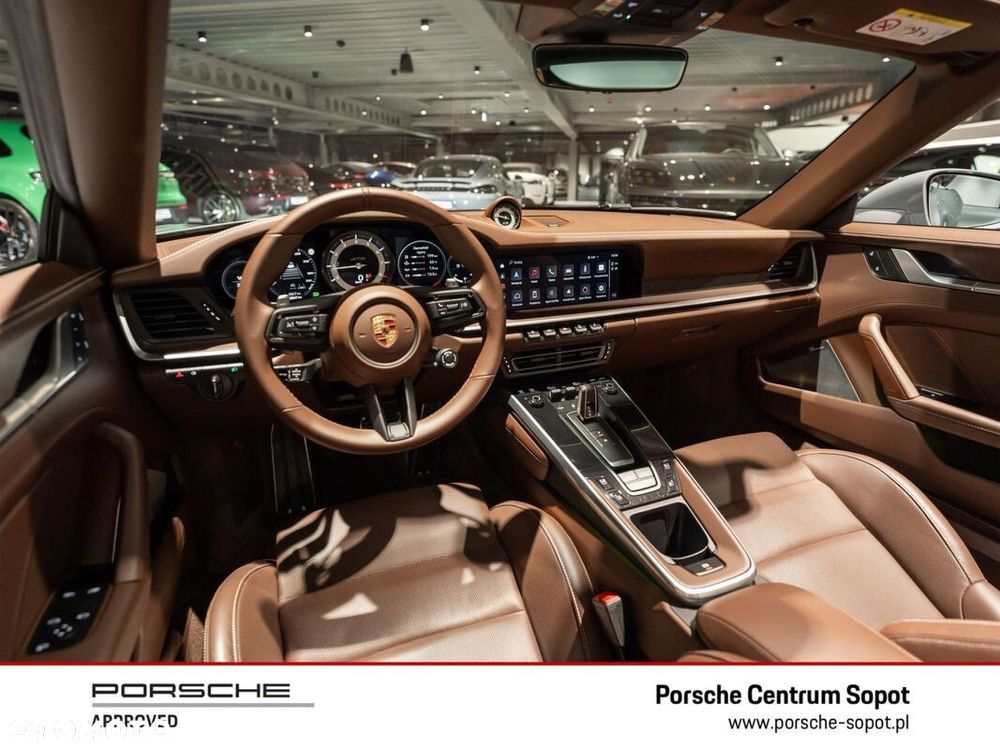 Porsche 911 Targa 4 GTS - 15