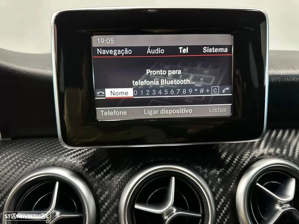 Mercedes-Benz A 180 d AMG Line - 19