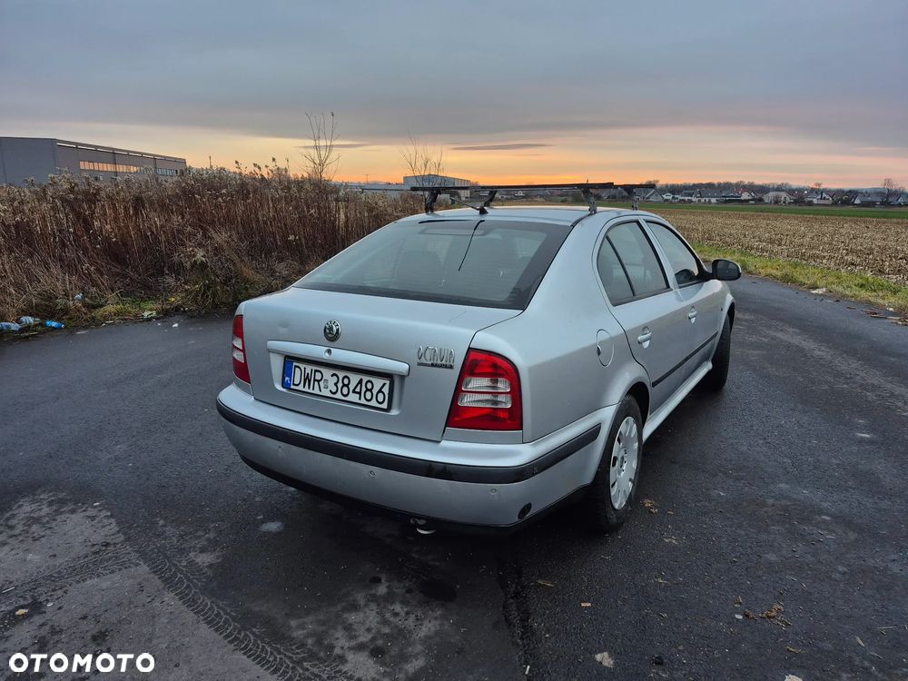 Skoda Octavia 1.6 Tour - 5