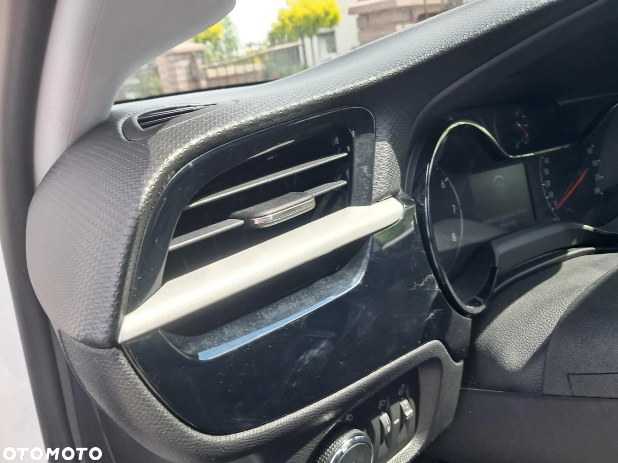 Opel Corsa - 11