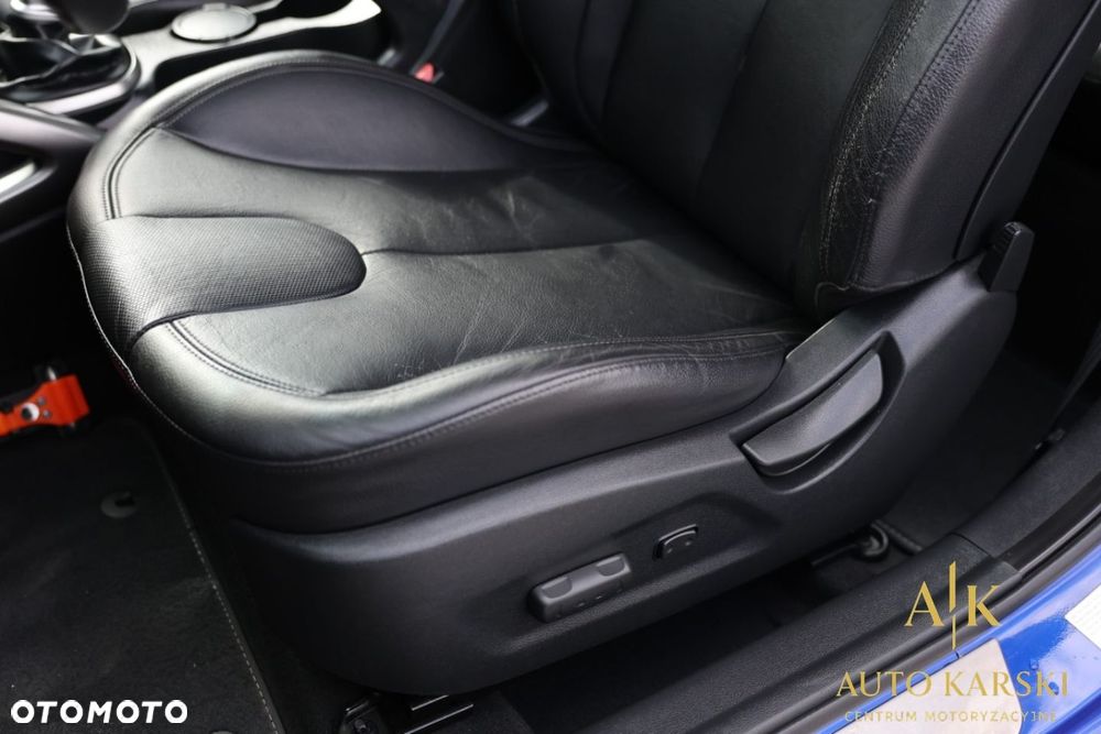 Hyundai Veloster - 33