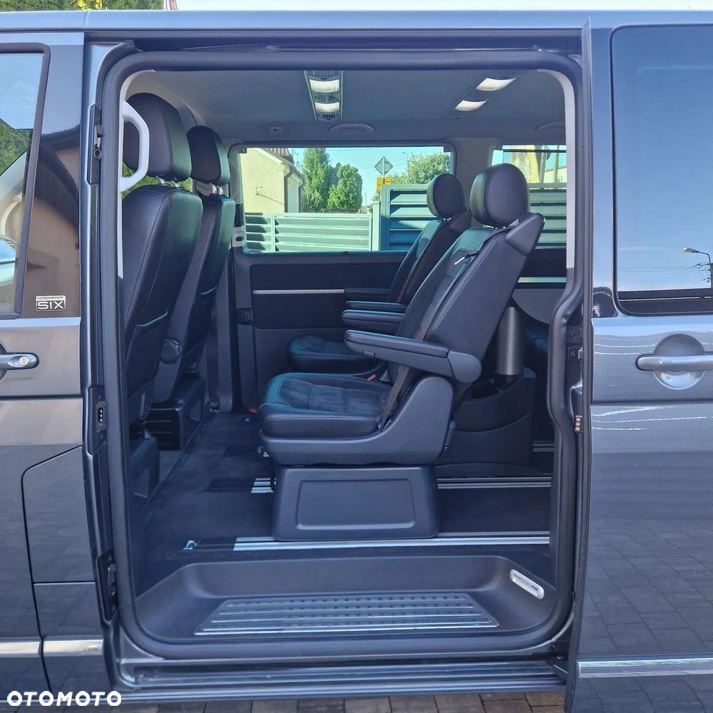 Volkswagen Multivan - 28