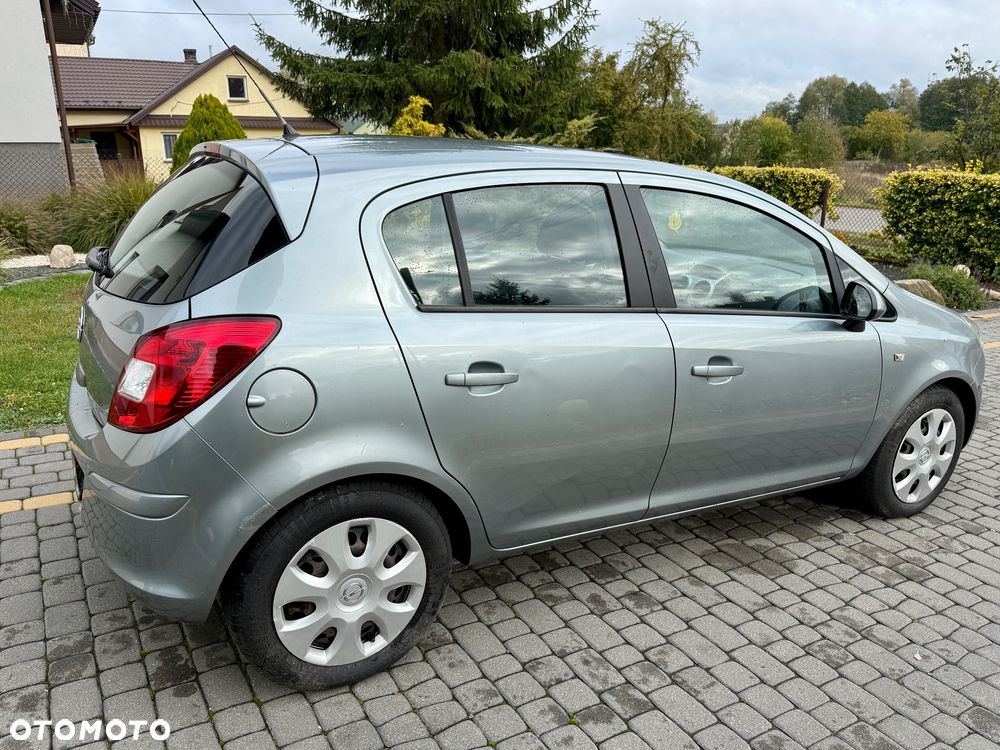 Opel Corsa 1.2 16V - 10