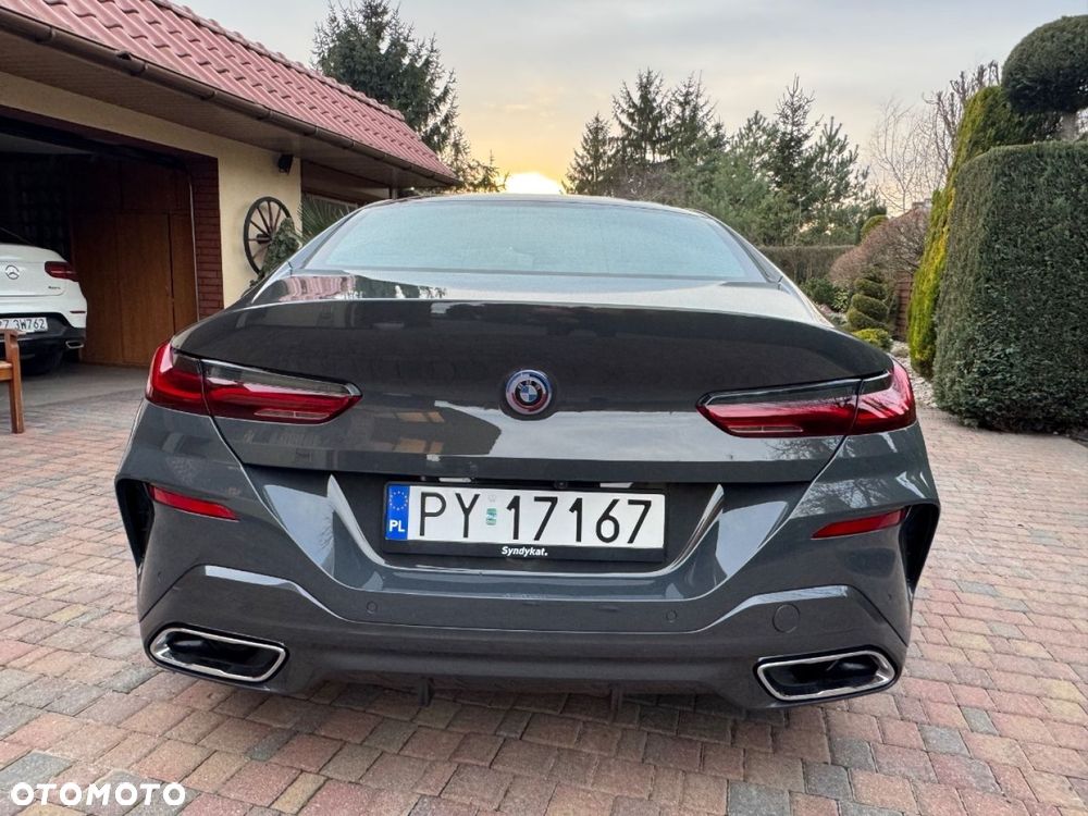 BMW Seria 8 - 12