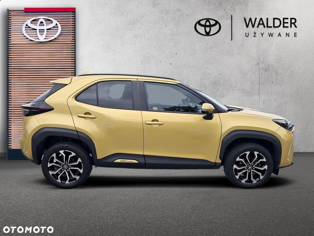 Toyota Yaris Cross Hybrid 1.5 Comfort 4x4 - 8