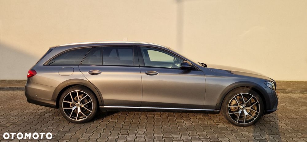 Mercedes-Benz Klasa E 220 d 4-Matic All-Terrain - 4