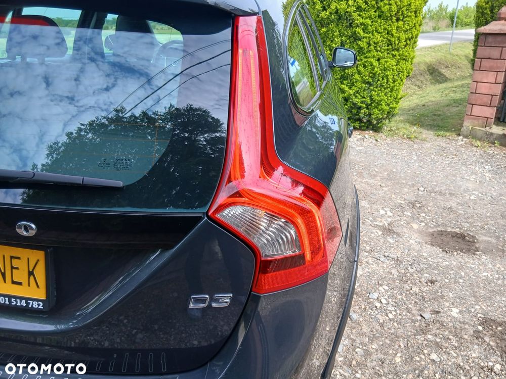 Volvo V60 D3 Summum - 15