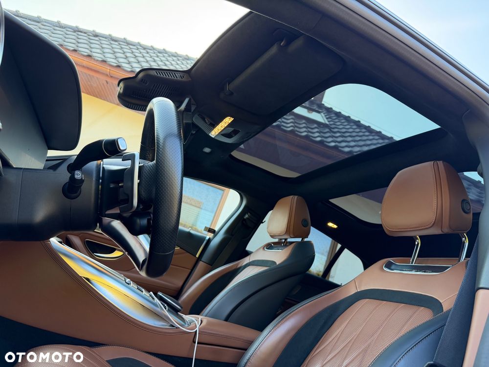 Mercedes-Benz AMG GT 43 4-Matic+ - 18