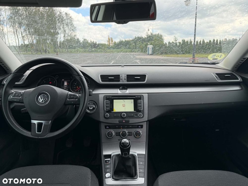 Volkswagen Passat 1.6 TDI BlueMotion Technology Comfortline - 10