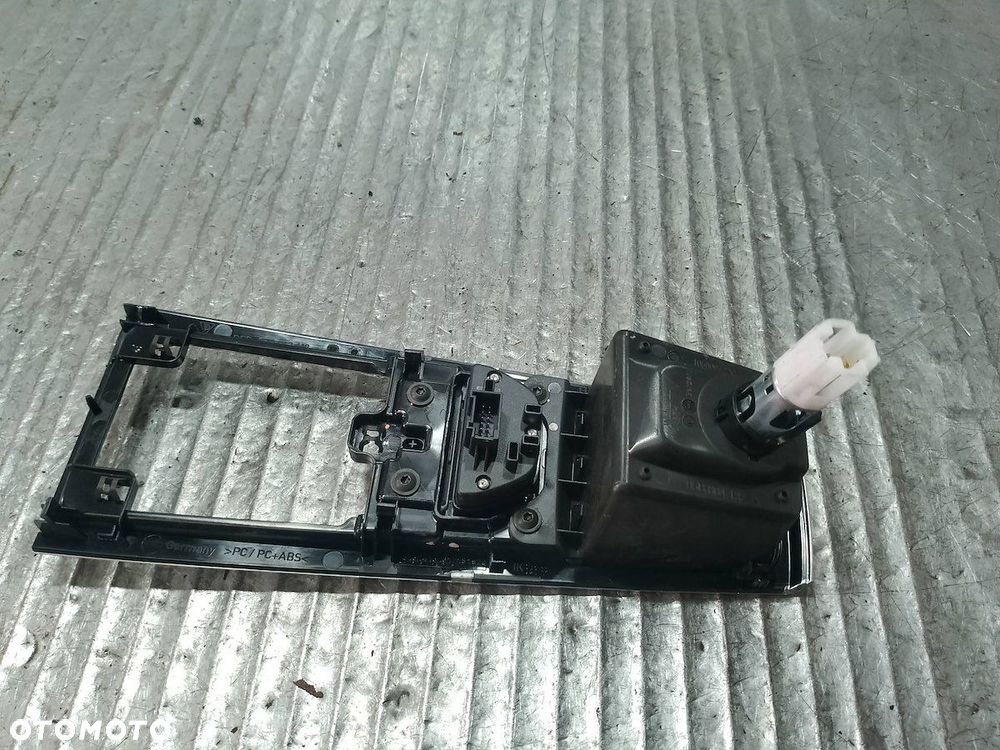 PRZYCISK HAMULCA RĘCZNEGO PORSCHE MACAN 105156672C - 5