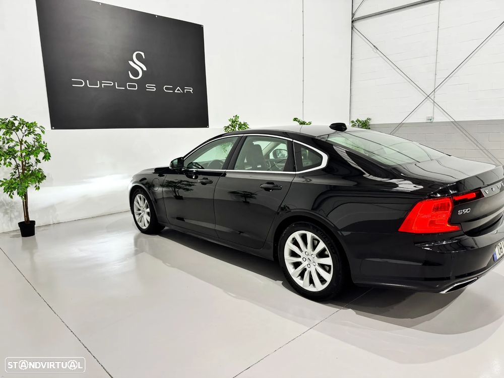 Volvo S90 2.0 T8 Momentum AWD Geartronic - 11
