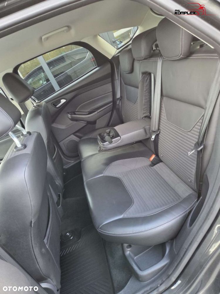Ford Focus - 10