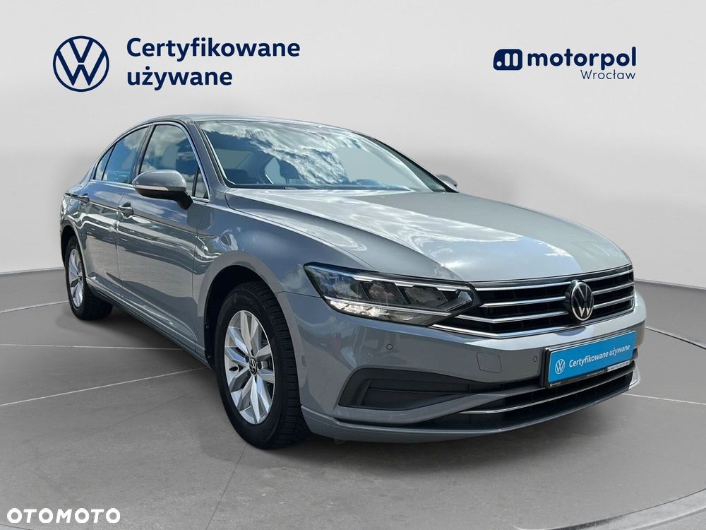 Volkswagen Passat - 14