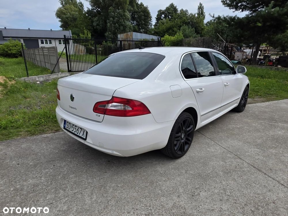 Skoda Superb Combi 1.8 TSI DSG Elegance - 3