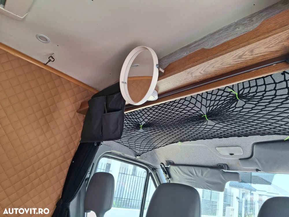 Mercedes-Benz Sprinter - 4