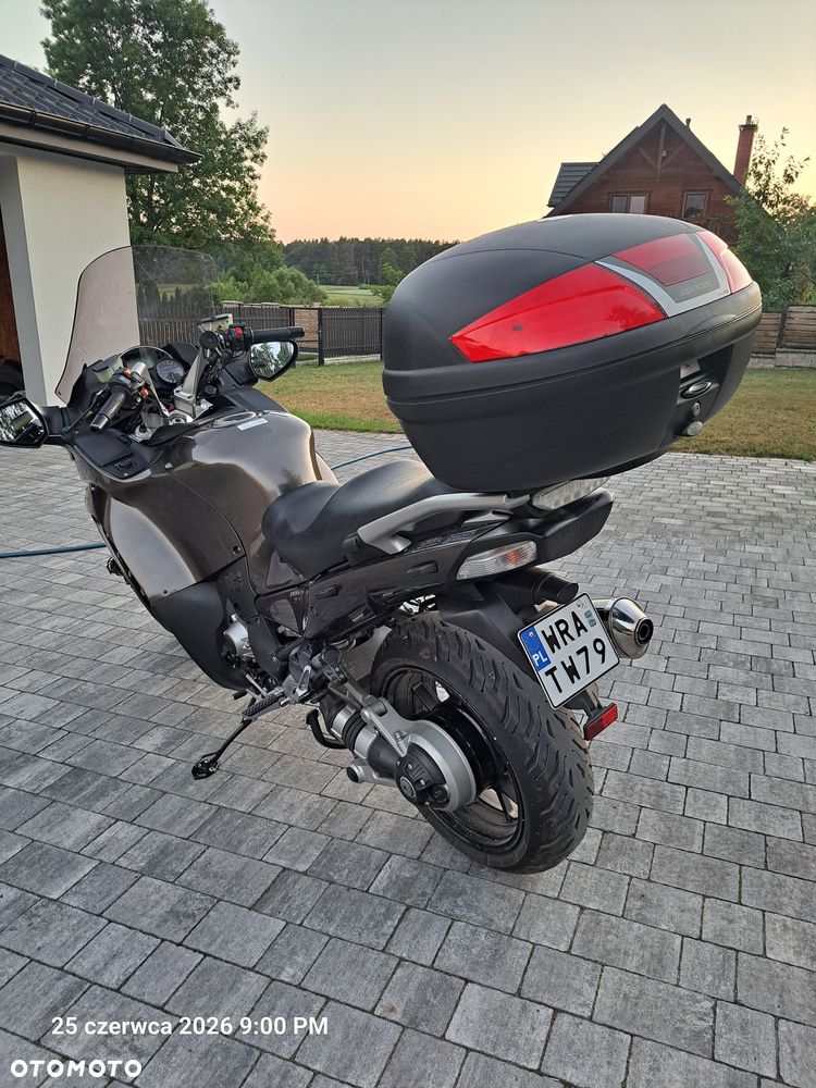 Kawasaki GTR - 12