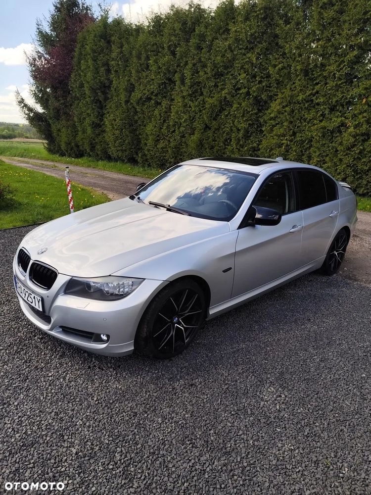 BMW Seria 3 318i - 1