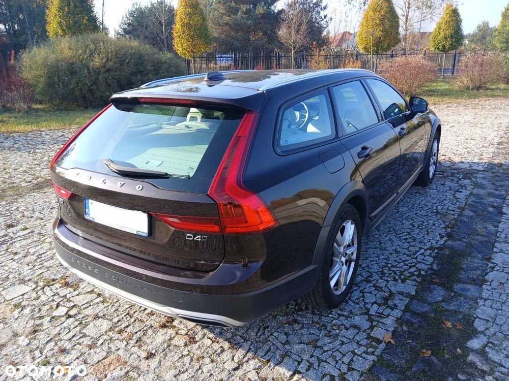 Volvo V90 Cross Country D4 AWD - 10
