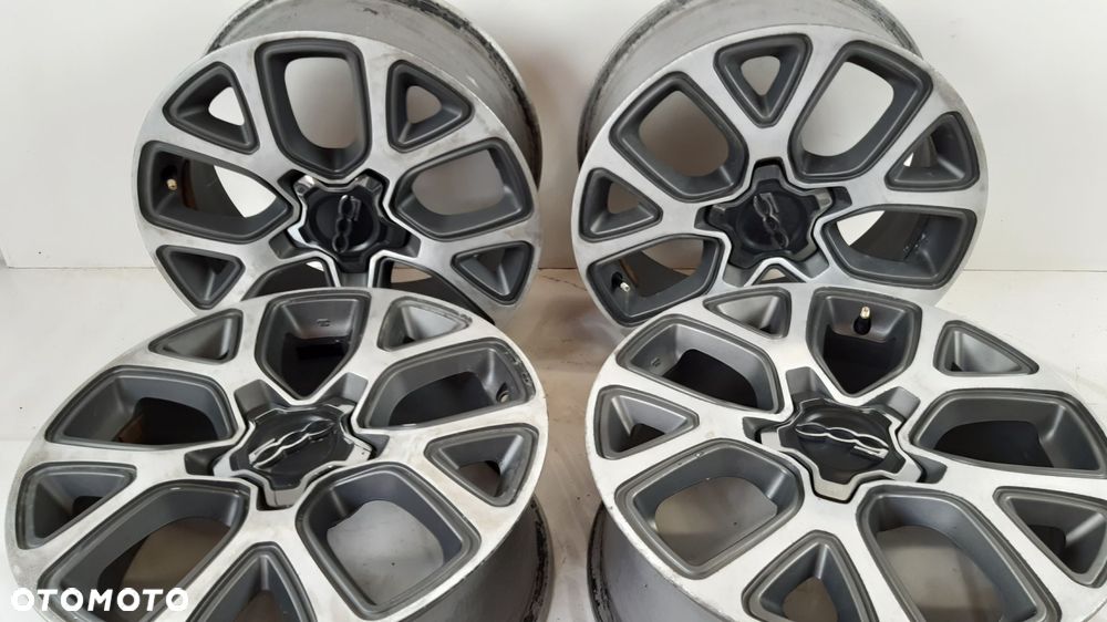 FIAT 500X FELGI ALUMINIOWE 17X7 735624968 - 2