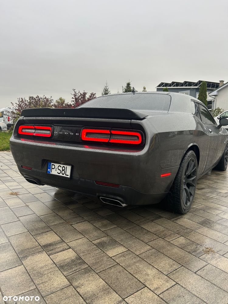 Dodge Challenger 6.4 Scat Pack - 6