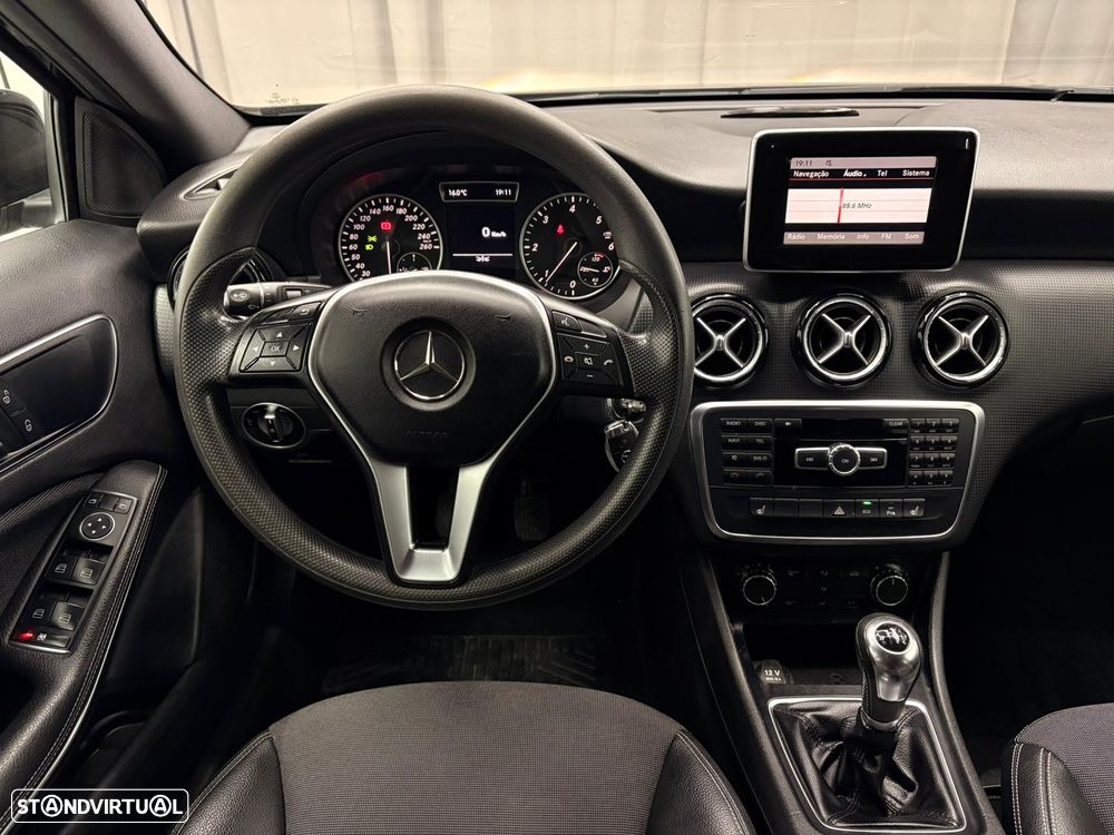 Mercedes-Benz A 180 CDI (BlueEFFICIENCY) Urban - 12