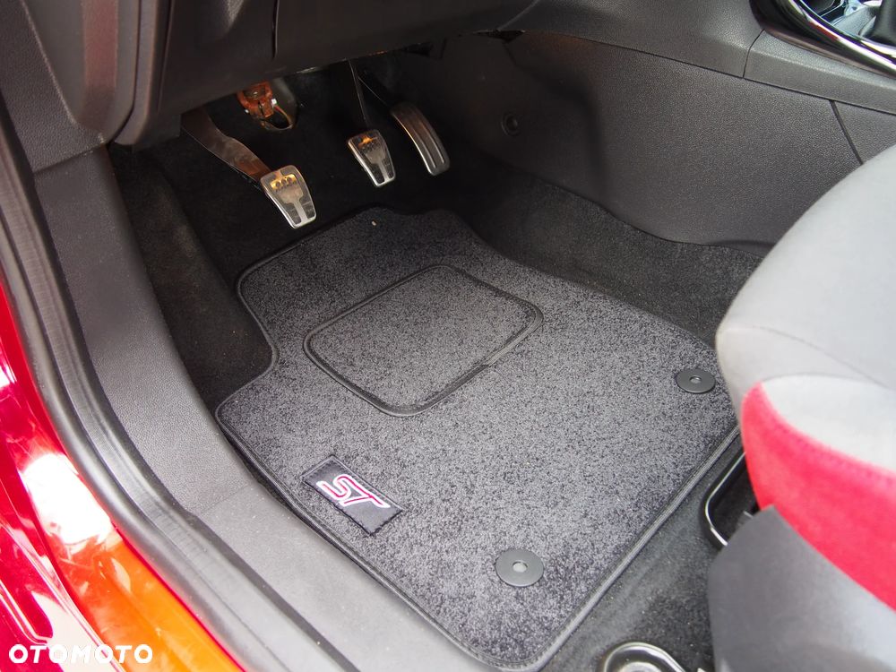 Ford Fiesta 1.0 EcoBoost STart-Stop Titanium - 31