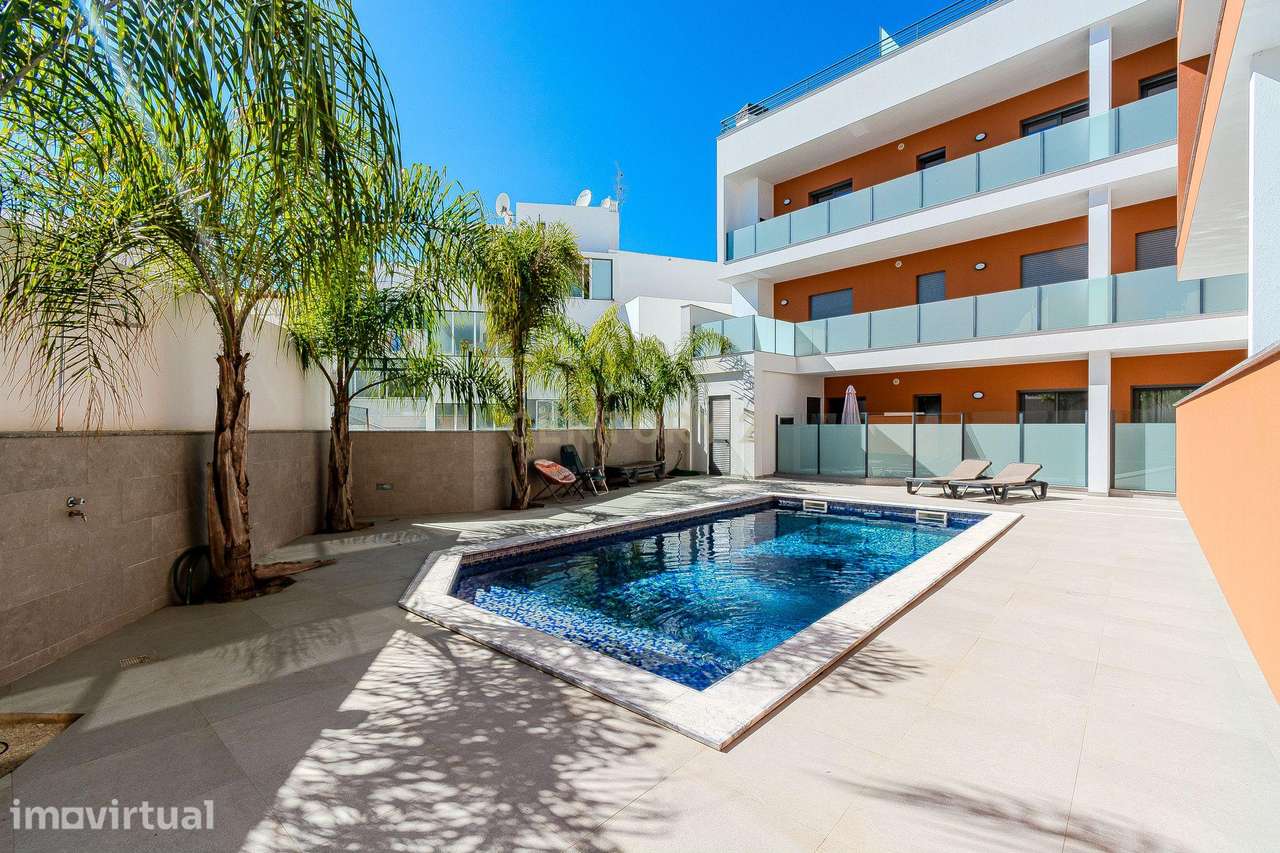 Apartamento T3 de alta qualidade, c/ garagem e piscina - Grande imagem: 2/55