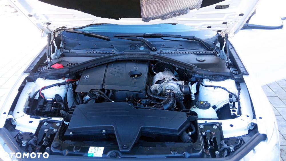 BMW Seria 1 114i - 23