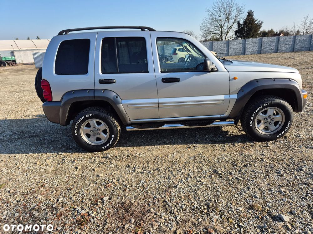 Jeep Cherokee 2.8 CRD Exclusive - 12