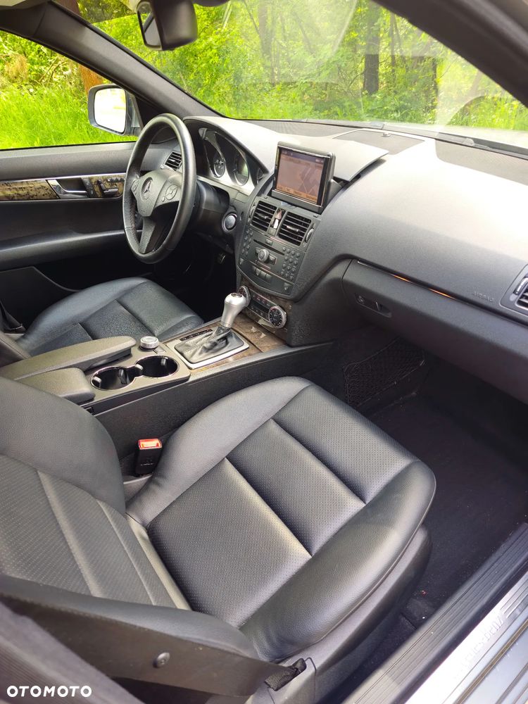 Mercedes-Benz Klasa C 350 4Matic 7G-TRONIC Avantgarde - 8