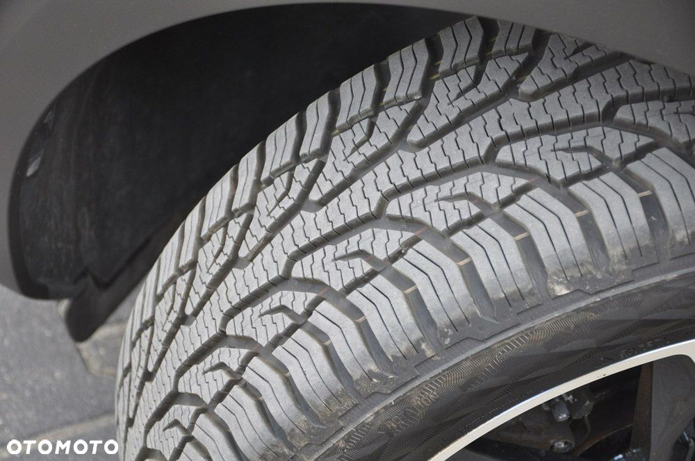 Peugeot 3008 BlueHDi 180 Stop & Start EAT8 Allure - 17