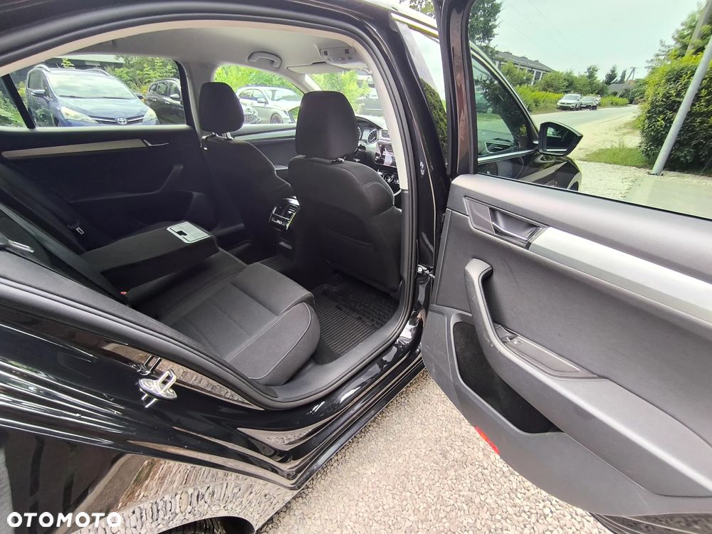 Skoda Superb 1.4 TSI ACT DSG Ambition - 17