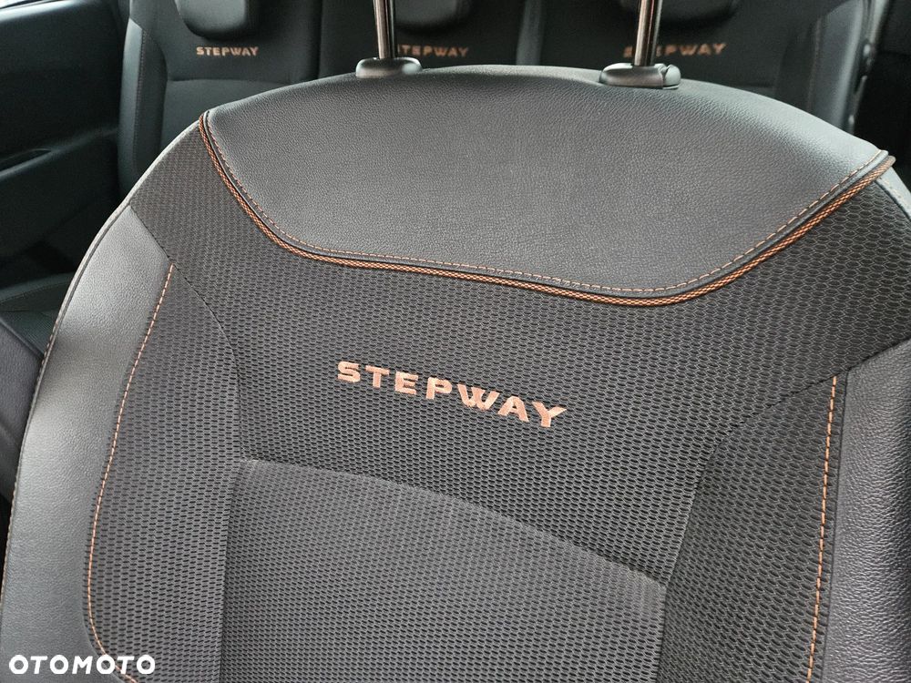 Dacia Lodgy 1.6 SCe Stepway S&S - 10