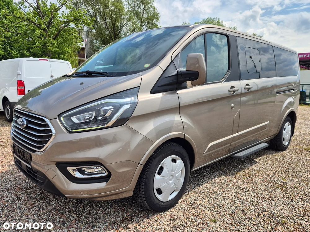 Ford Tourneo Custom 320 L2H1 VA Autm Titanium X - 2
