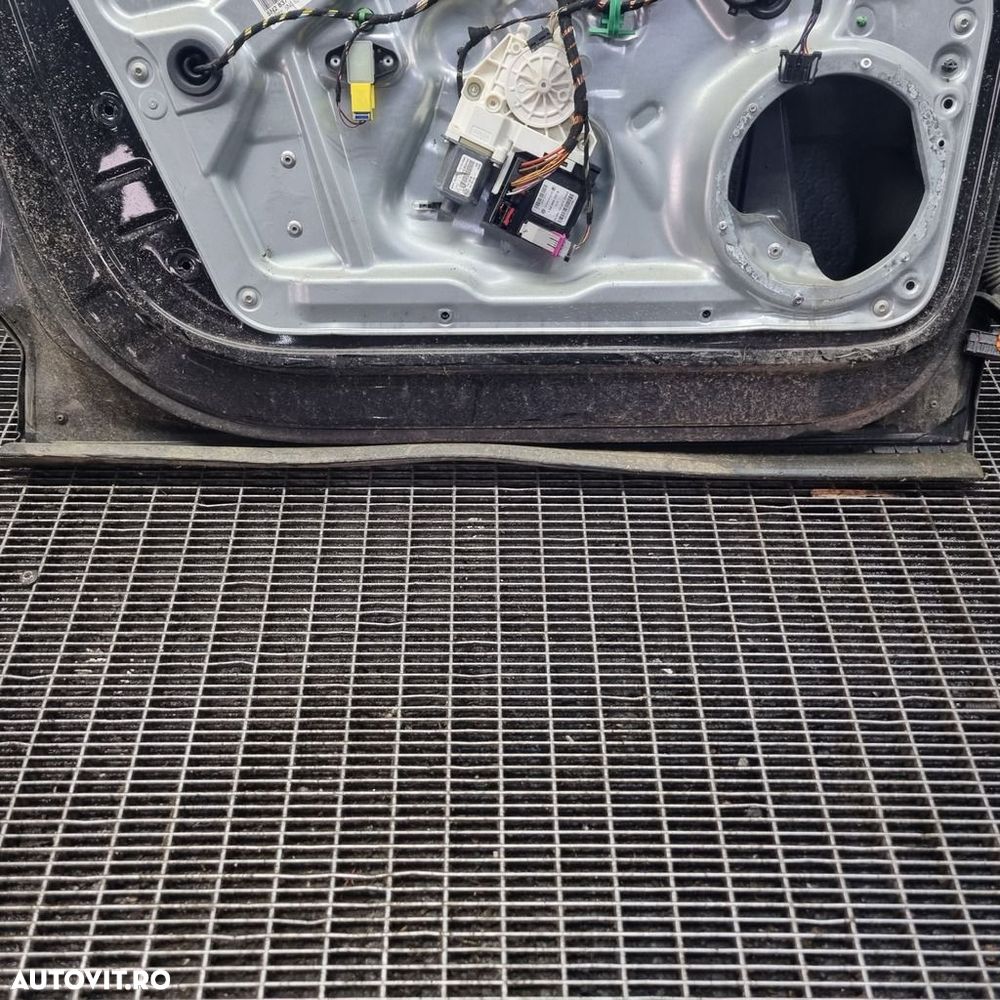 Usa Stanga Fata Volkswagen Tiguan 5N 2007 - 2011 SUV 4 Usi NEGRU (1142) - 3