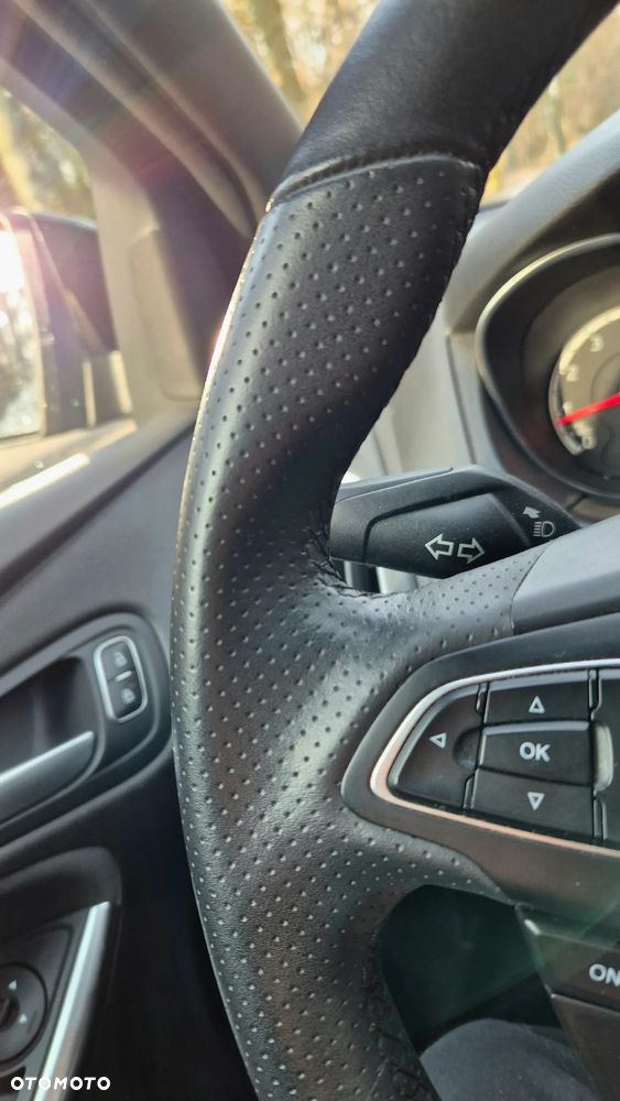 Ford Focus 2.0 EcoBoost ST mit Leder-Sport-Paket - 13