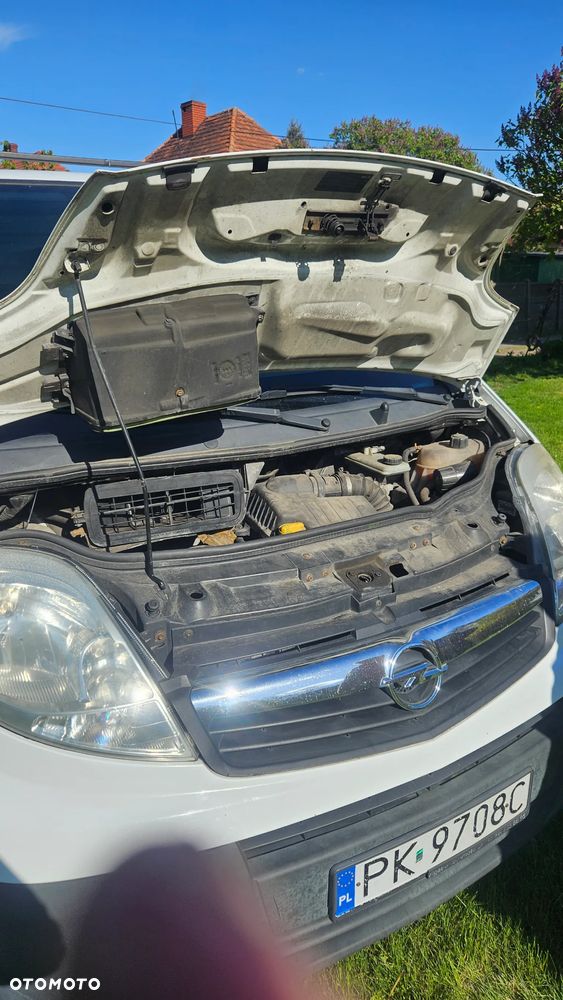 Opel Vivaro - 22