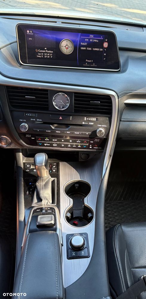 Lexus RX 350 F Sport - 25