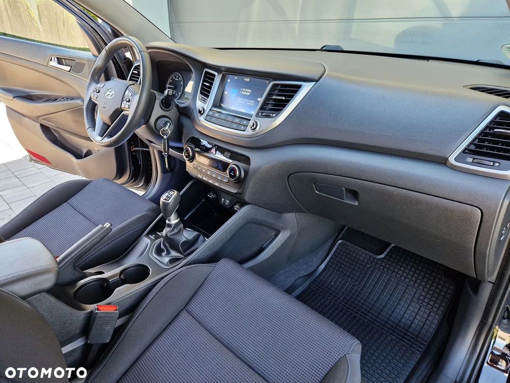 Hyundai Tucson blue 1.6 GDi 2WD Navi - 18
