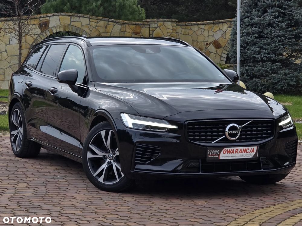 Volvo V60 T6 AWD Plug-In Hybrid Ultra Dark - 1